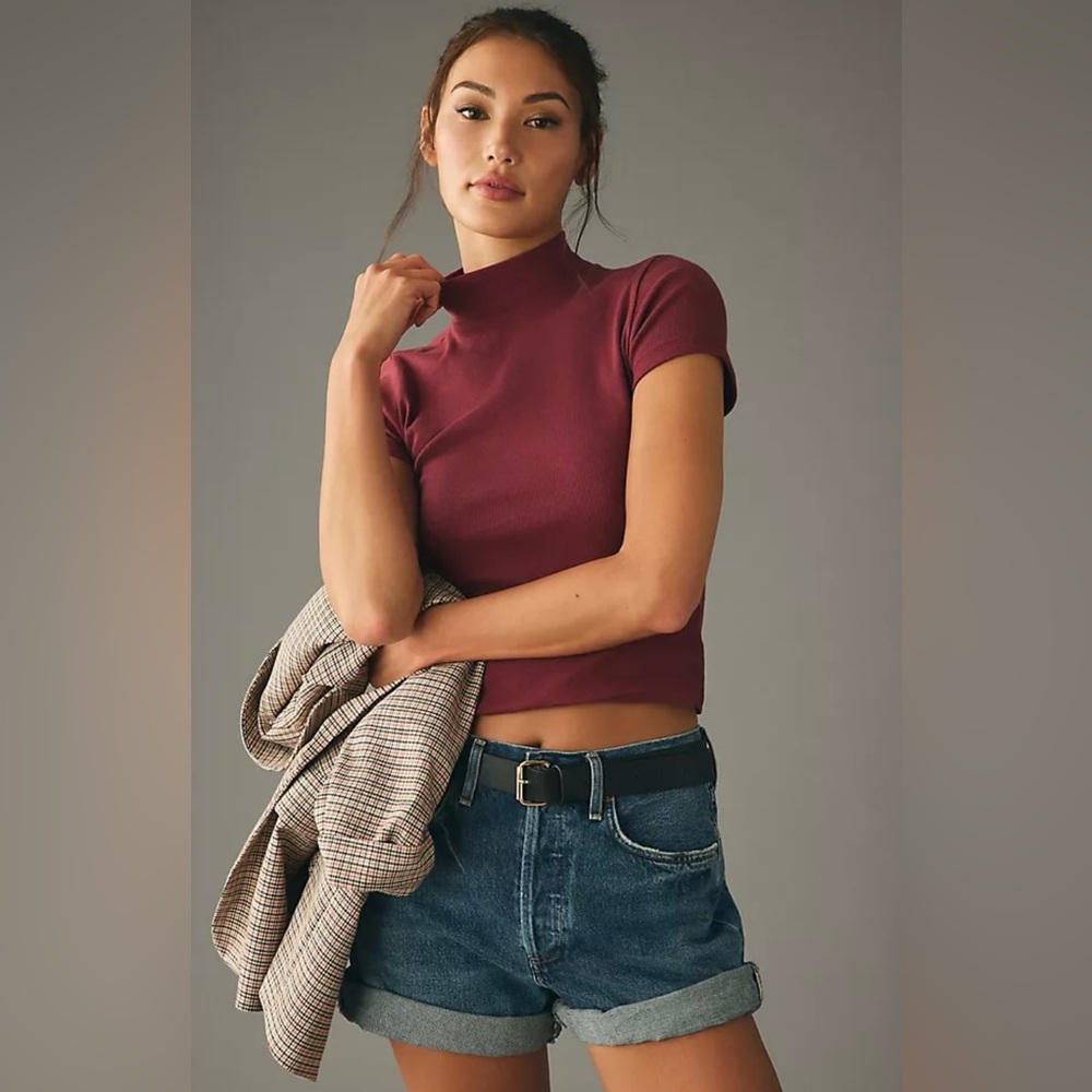 The Blair Baby Tee by Maeve: Mock-Neck Edition. Size Large. Maroon.